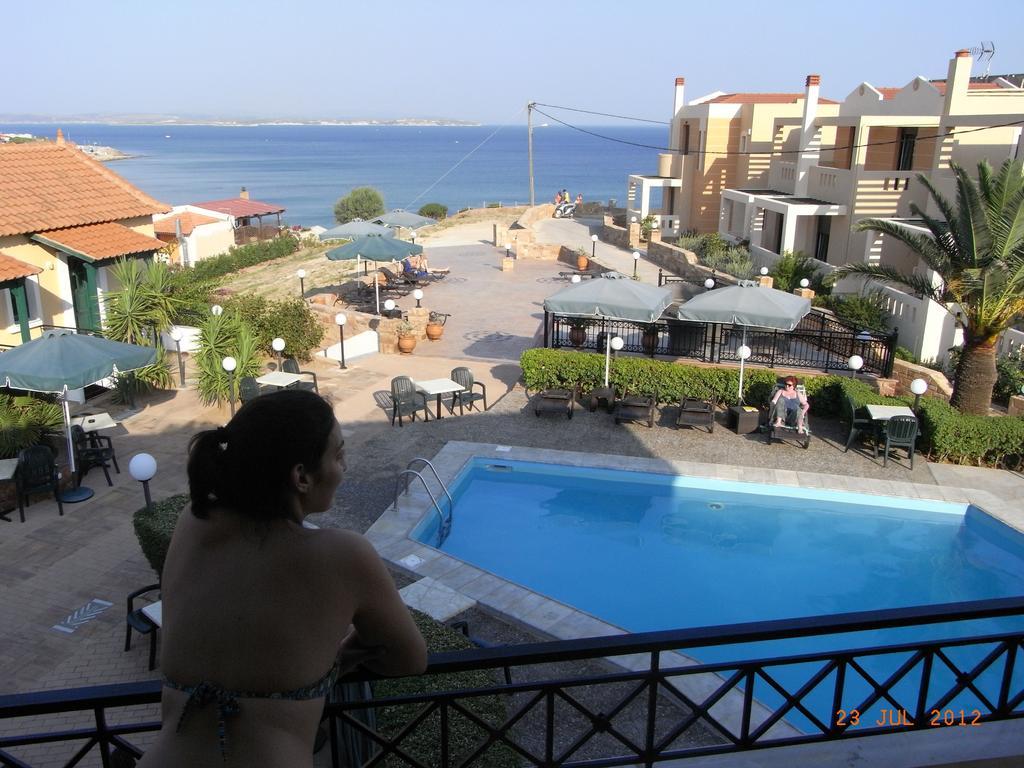Sun Village Hotel Apartments Megás Limniónas Exteriör bild