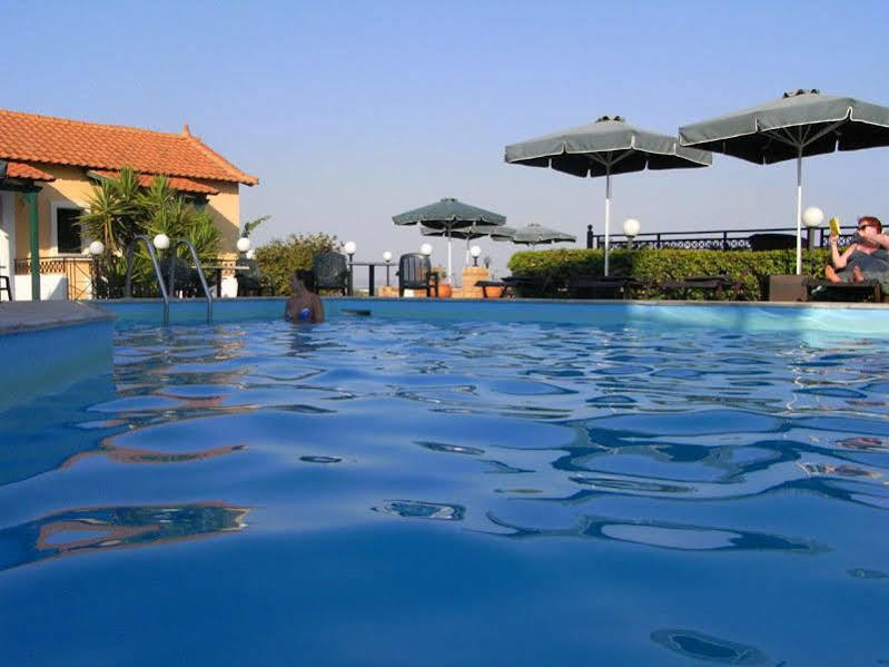 Sun Village Hotel Apartments Megás Limniónas Exteriör bild