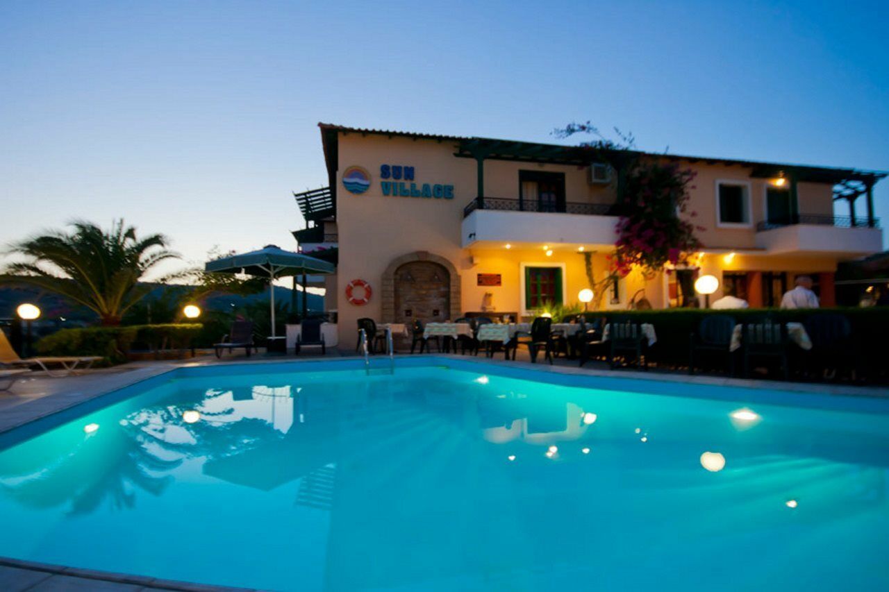 Sun Village Hotel Apartments Megás Limniónas Exteriör bild