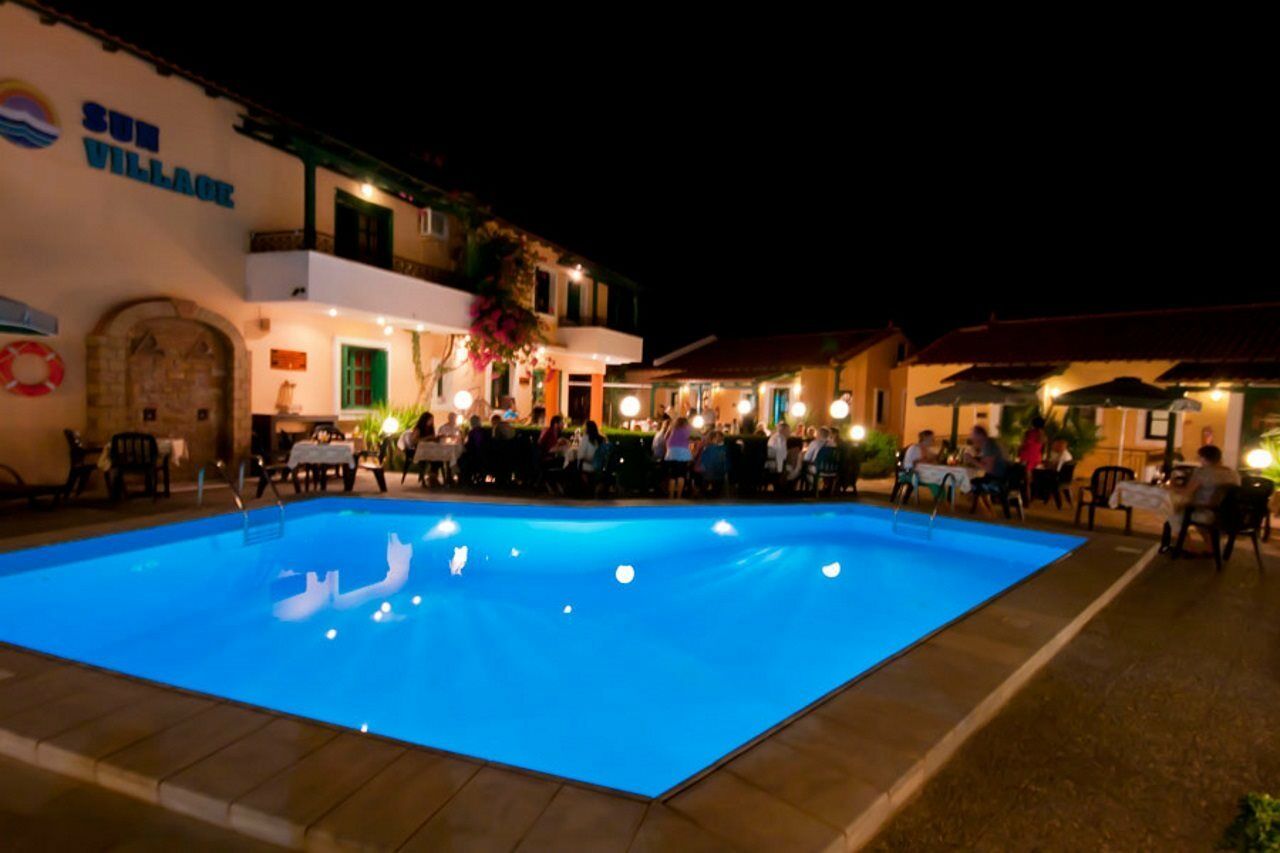 Sun Village Hotel Apartments Megás Limniónas Exteriör bild