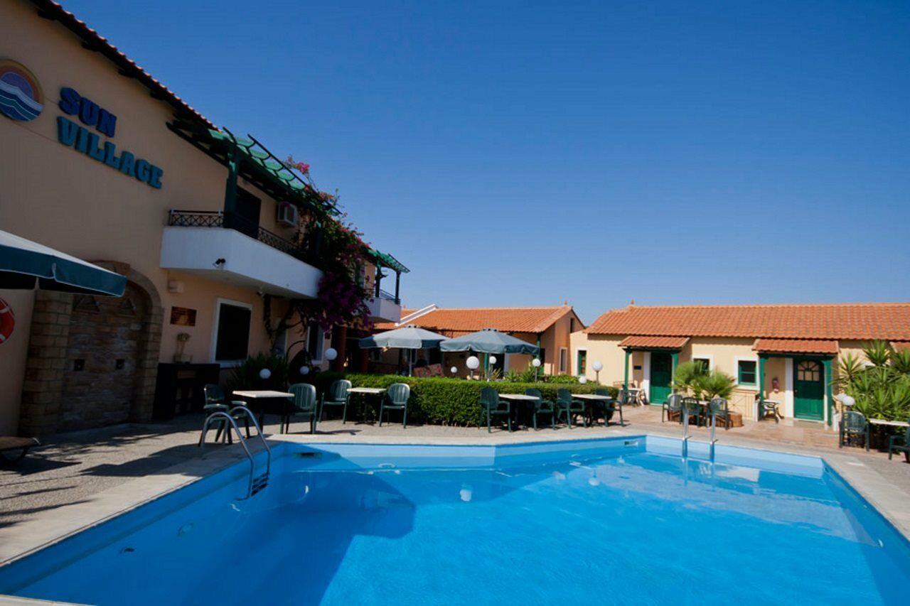 Sun Village Hotel Apartments Megás Limniónas Exteriör bild