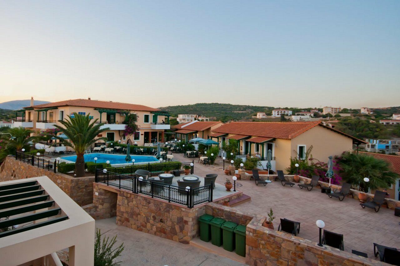 Sun Village Hotel Apartments Megás Limniónas Exteriör bild